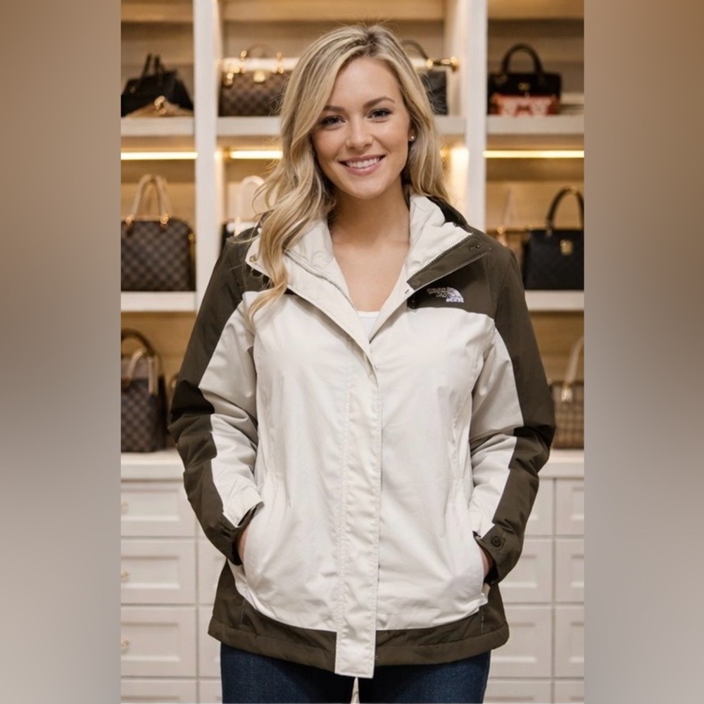The North Face Women's Lightweight Jacket - Cream and Brown